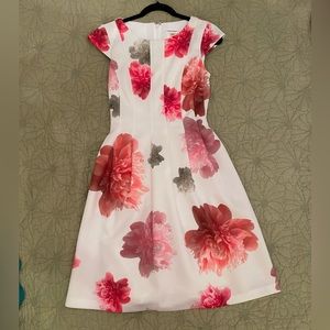 Calvin Klein size 4 floral dress